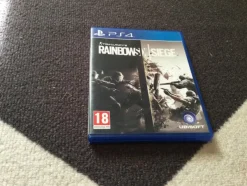 Tradera Rainbow Six Siege(Komplett)(Nyskick)(Svensksåld)> Playstation