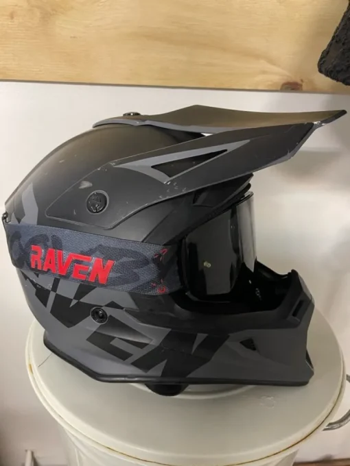 Tradera Raven Skoter/Crosshjälm med Raven Glasögon - M (57-58 cm)> Øvrigt Sport & Fritid