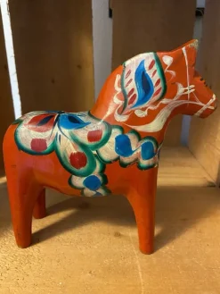 Tradera Röd Dalahäst 16 cm hög| Dalarheste