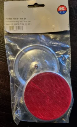 Tradera Reflexer röda 81mm med metallbaksida.| Veteranbiler Fra Før 1990
