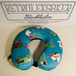 Tradera Resekudde / Nackkudde Moomin äventyr grön. Mumin / Mumintrollet. Neck Pillow| Rejsetilbehør