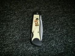 Tradera RETRO Fickkniv Med Med Bild Av Kvinna Pinup/Erotic> Knive & Sværd