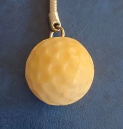 Tradera RETRO PLAST VIT GOLFBOLL NYCKELRING> Golf