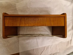 Tradera Retro väggmonterad hylla med låda i teak| Møbler
