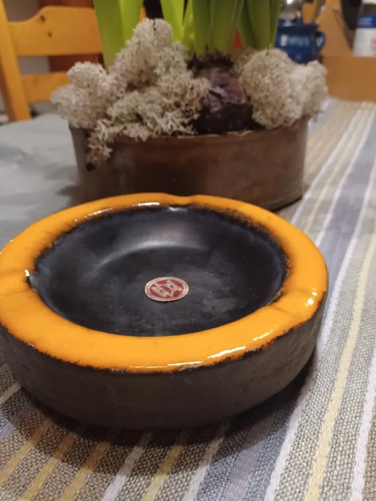 Tradera Retro /vintage askfat 50-60-tal> Tobakiana