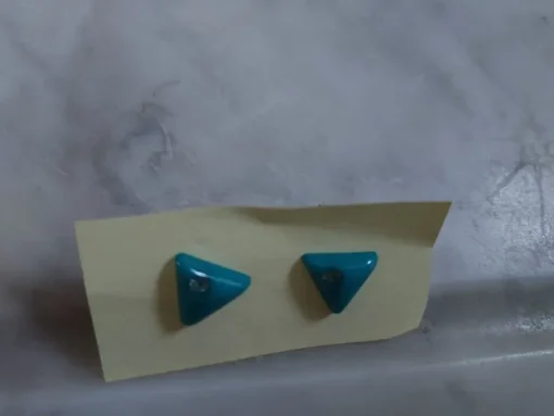 Tradera Örhängen TURKOS 80-tal Plast Trekantiga med > Øreringe