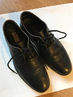 Tradera Rieker Herrskor - Svarta Oxfords Storlek 43> Herresko