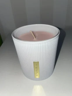Tradera Rituals The Ritual of Sakura Scented Candle> Andre Skønhedsprodukter