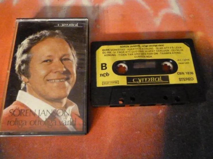 Tradera ROLIGA OTROLIGA VÄRLD, SÖREN JANSON, KASSETTBAND, KASSETT| Kassettebånd