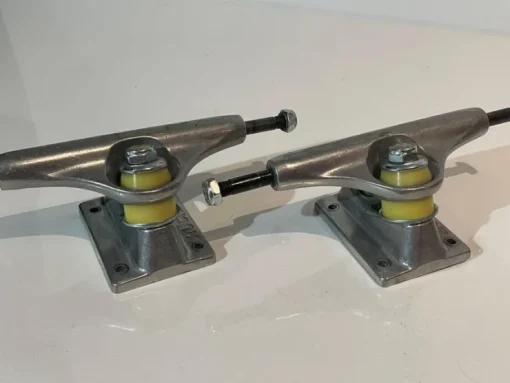 Tradera Ruckus truckar till skateboard - skateboardtruckar> Skateboard & Inliners