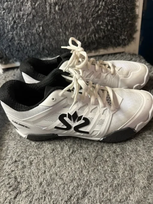 Tradera Salming Innebandy Skor Vit Storlek 40> Floorball