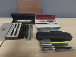 Tradera Samling pennor PARKER, SHEAFFER IRIDIUM KANOE QUILL reservoar fynd 1 kr> Kuglepenne & Tilbehør