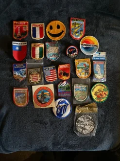 Sale Samling tygmärken,USA,Kina,Sverige,Italien med flera. Stofmærker & Pins