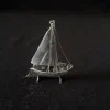 Tradera Segelbåt i äkta silver. 6,5cm hög.,Ny från äldre guldsmedsaffär> Sejlads