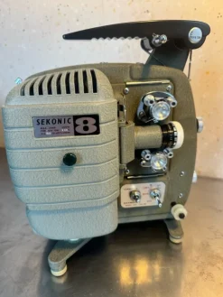 Tradera Sekonic 8 projektor med tillbehör| Analoge Projektorer