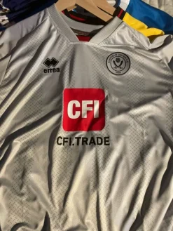 Tradera Sheffield United Bortamatchtröja 2023-2024> Fodbold