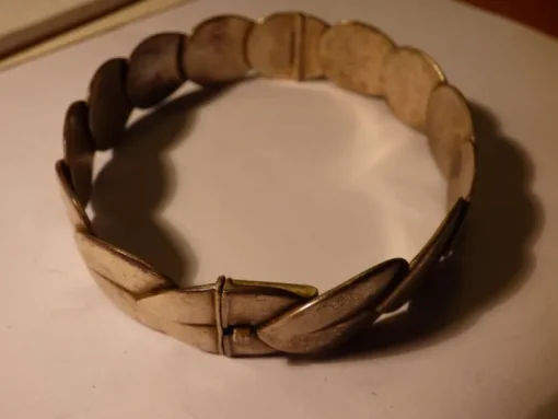 Tradera Silverarmband jag inte vågar öppna> Armbånd