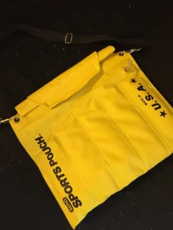 Tradera Sima Sport Pouch .Vattentät väska för tex kamera telefon mm. Storlek: 37 X 33 cm> Sejlads