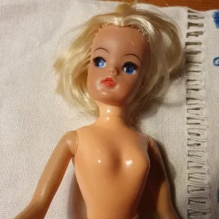 Tradera Sindy Pedigree ballerina 70-tal hårt huvud docka Made in Hong Kong| Dukker