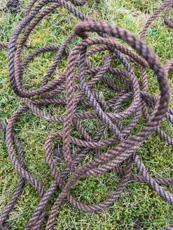 Store SJÖBODSRENSNING. Ca 10 meter REP - TAMP från dåtidens fiske. Härlig patina Almue