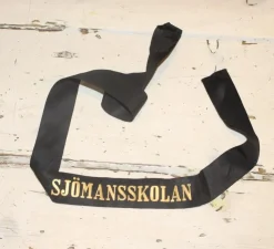 Tradera SJÖMANSSKOLAN MÖSSBAND| Båd- & Skib-memorabilia