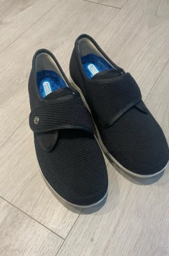 Tradera Skor med kardborreband storlek 44> Andre Skoprodukter