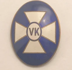 Tradera SKÖTERSKESKOLAN HVITA KORSET 47X36 MM> Medicinske Gadgets