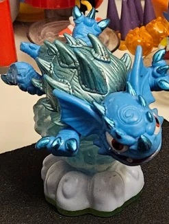 Tradera Skylanders med skönhetsfel - Warnado> Nfc-figurer