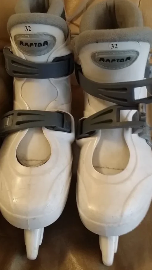Tradera SÅLDA SEDAN LÄNGE! Skridskor Pern hockey Raptor Techno Pro stl. 32> Hockey & Skøjter