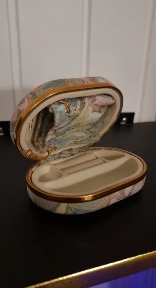 Tradera Smyckesförvaring - Smyckeskrin - Vintage - Charming, Jewel case> Smykkeskrin & -opbevaring