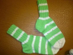 Tradera sockor HANTVERK ull GRÖN/VIT randiga stl. 37/38| Kunsthåndværk