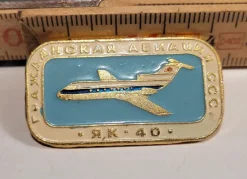 Tradera Sovjetisk propaganda pin - Flyg - JAK-40> Fly