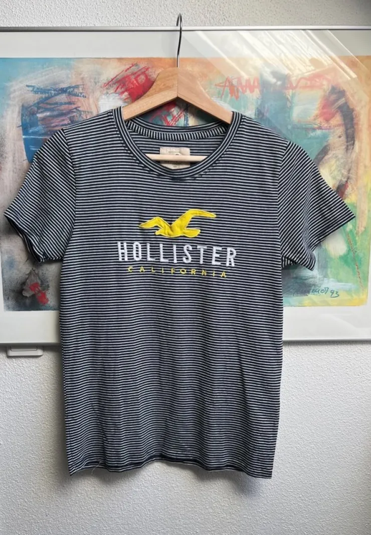 Tradera Súper nice y2k Hollister striped t-shirt> Dametøj