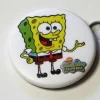 Shop SPONGEBOB. Badge , nålmärke diameter 32mm Stofmærker & Pins