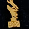 Tradera Sporrong pin metallmärke för OS- ansökan Stockholm 2004 guldfärgad> Olympia