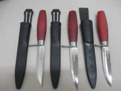 Tradera 3st Mora knivar /Morakniv /2st Frosts Mora / 1st KJ Eriksson Mora> Knive & Sværd