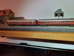 Tradera 2ST SJ VAGNAR I VÄLDIGT GOTT SKICK SKALA N.FLEICHMAN.| Modeljernbaner