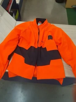 Clearance Stihl sågskyddsjacka Advance - S. Helt ny! Beskyttelsesudstyr & Beklædning
