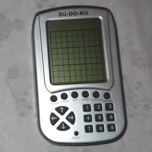 Tradera Sudoku spel Elektroniskt med Ljud Silvrigt Kul Fin Present| Transportabelt