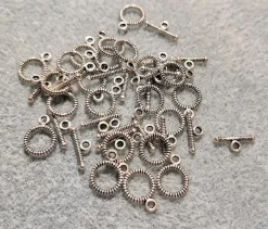Tradera Superfina och väldigt säkra Lås /Toggle / Stavlås silver !| Smykkefremstilling