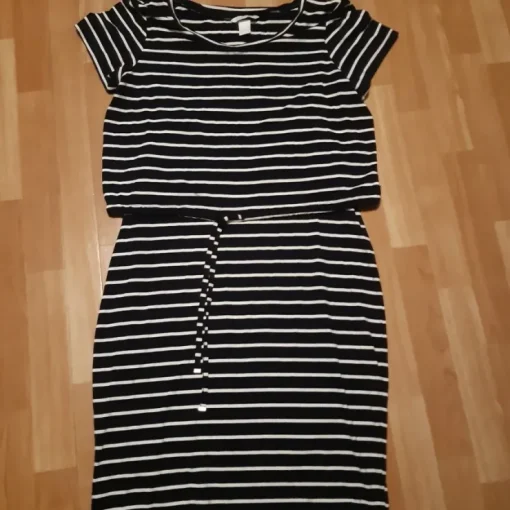 Tradera Svart vit randig mammaklänning gravidklänning klänning mamma mama m hm gravid> Ventetøj