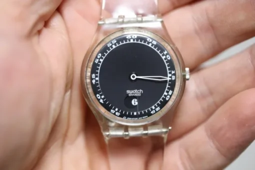 Tradera Swatch Upside Down GK182 från 1995 - Ovanlig modell - Fungerar + nytt batteri> Armbåndsure