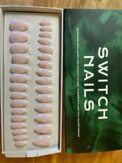 Tradera Switch Nails Marshmallow - Almond/Short - som nytt> Manicure, Hånd- & Fodpleje