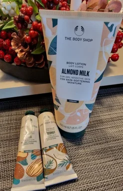 Tradera The Body Shop Almond Milk Body Lotion 200 ml & 2 st Hand Cream> Hudpleje