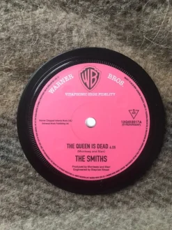 Tradera The Smiths - The Queen Is Dead 7 Underlägg/Coaster| Andet - Hjem & Husholdning