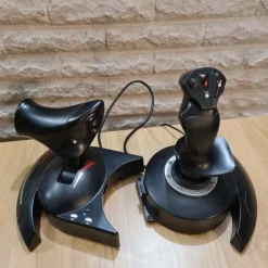 Tradera Thrustmaster T-Flight Hotas X: Flight Stick> Andre Computer- & Tv-spil