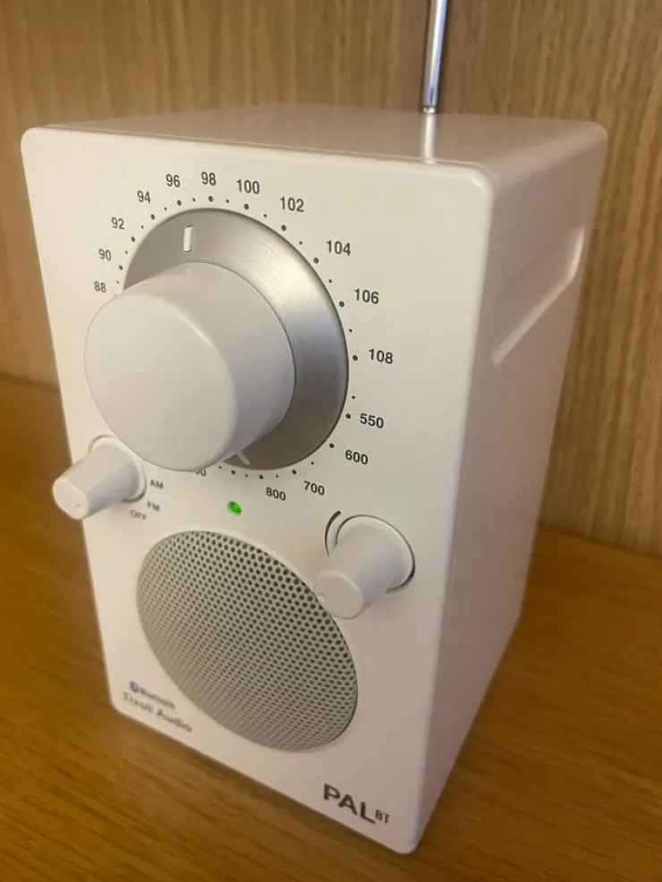 Tradera Tivoli Audio PAL BT - radio med Bluetooth| Transportabelt