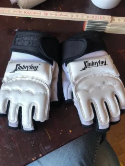 Tradera TKD handskar, barn, stl 3-Xsmall> Kampsport