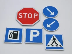 Tradera Trafikskyltar 1/14 skala. 7 stycken.| Skalamodeller