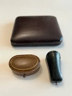 Tradera Tre smyckeaskar från början av 1900-talet. Säkerligen ovanliga!> Smykketilbehør